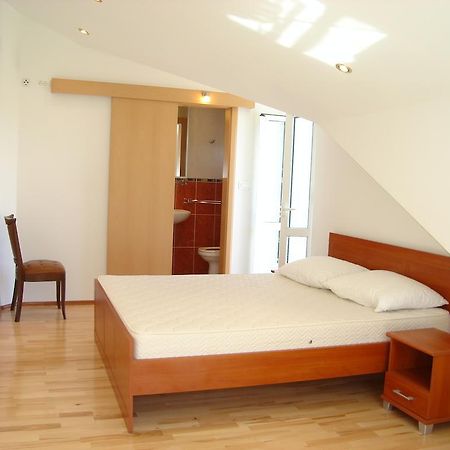 Apartments & Rooms Villa Lucija Polace Luaran gambar
